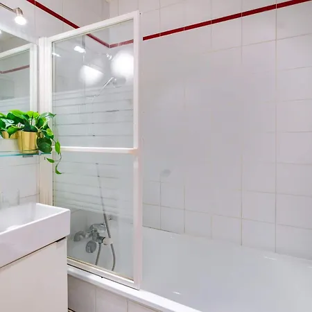 4 Guest Flat In Montorgueil